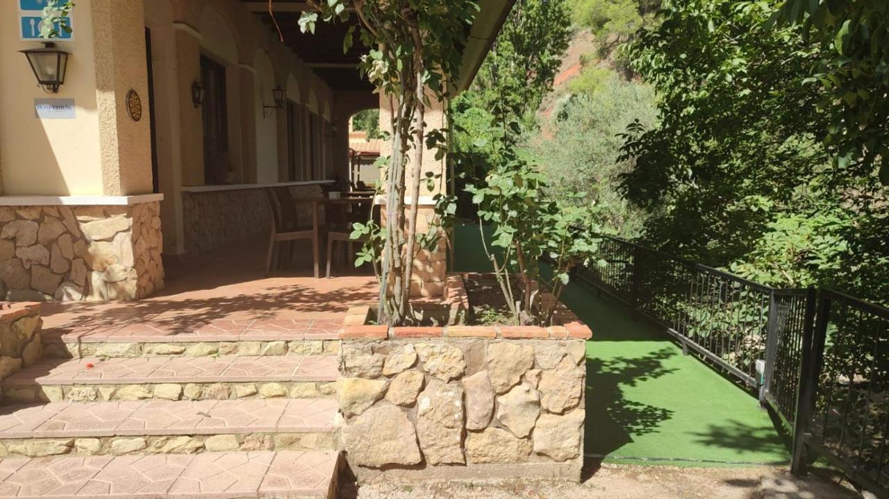 Hostal Restaurante Andra Rio Madera ภายนอก รูปภาพ